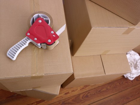 People using storage in Millwall during a move